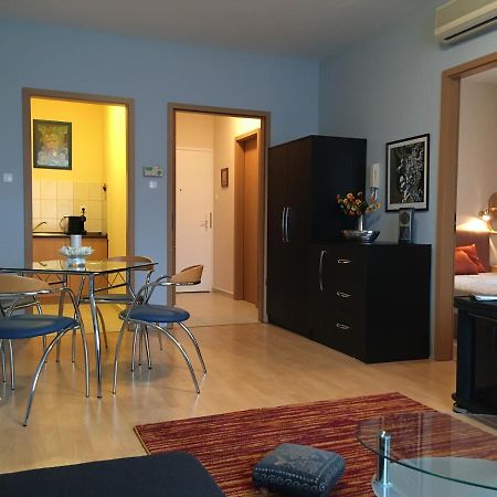 Romai Apartmanhaz Lägenhet Hévíz Exteriör bild