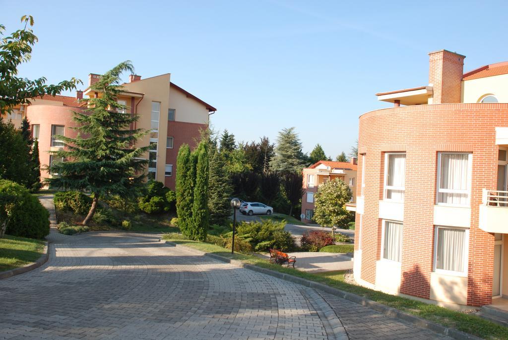 Romai Apartmanhaz Lägenhet Hévíz Rum bild